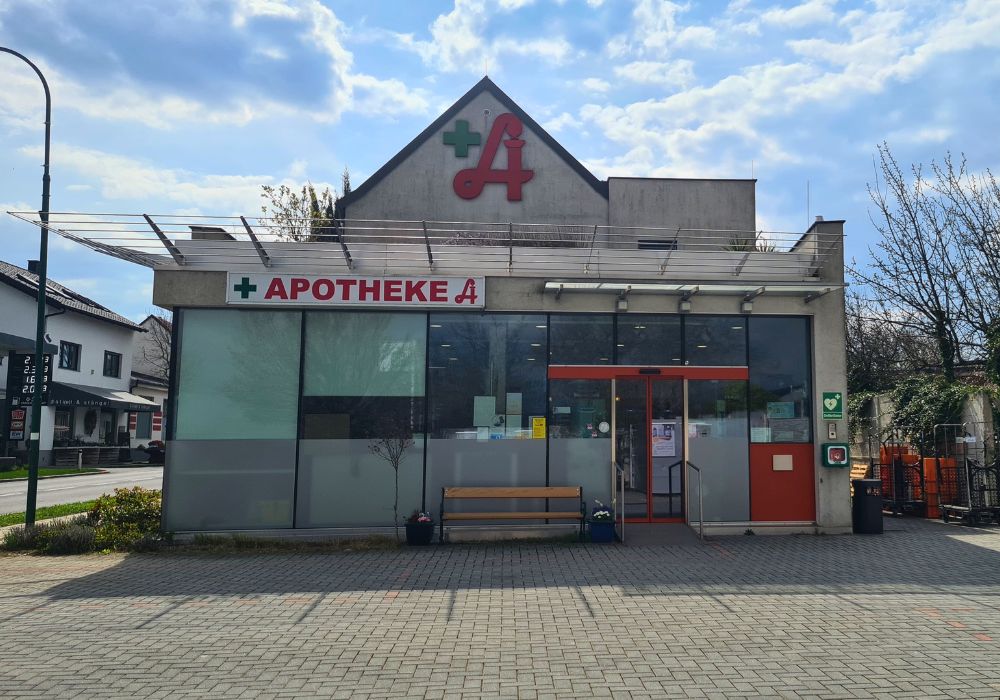 Schutzengel Apotheke Donnerskirchen Außenansicht Außenansicht der Apotheke Donnerskirchen mit Eingangsbereich