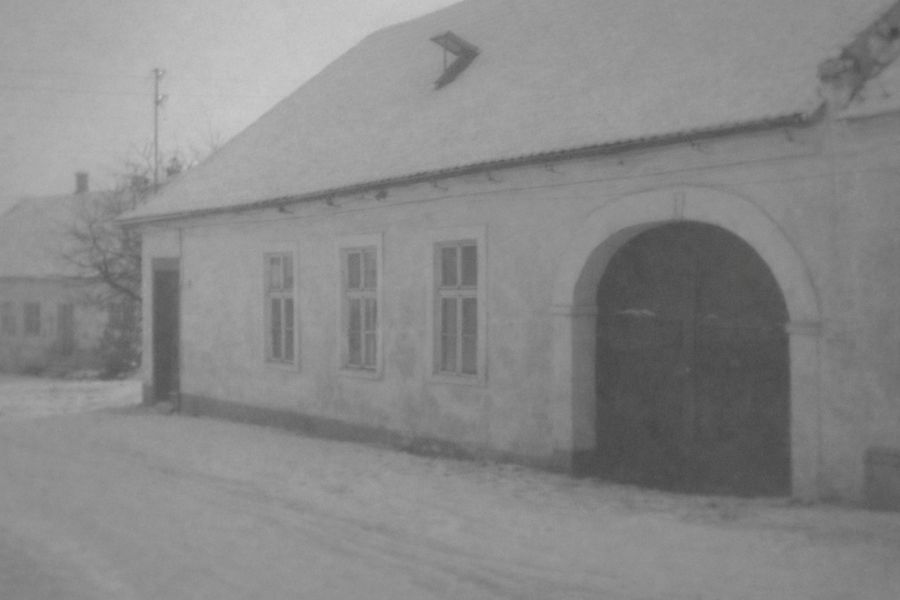 Geschichte 2 Haus in der Johannsesstraße in welchem die Apotheke zuerst untergebracht war.